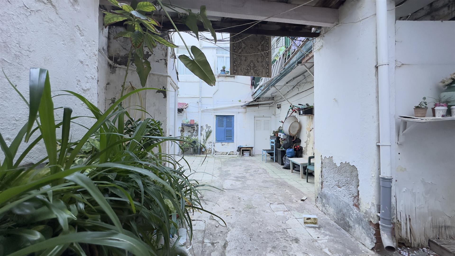 Image of House - 14 Bedrooms - 1 Bathrooms for Sale in Town Area-Gibraltar, Image 2